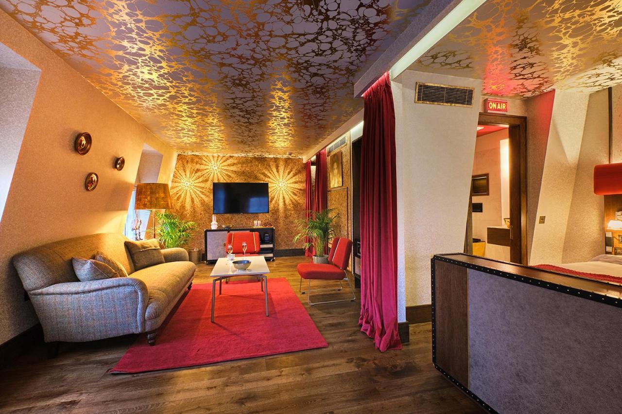 Megaro Hotel 5*